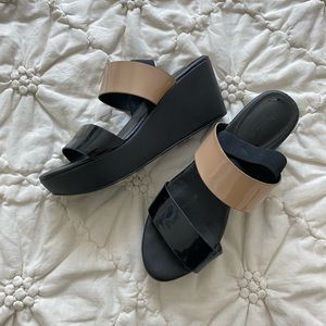 Wedge/ leather platform sandal
